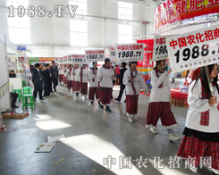 �r(n��ng)����������Ӣ����չ��(hu��)�����аl(f��)�P(y��ng)�F(tu��n)�(du��)����