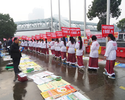 2013�׏�(f��)��չ�N��(hu��)�ϵ�С���(y��ng)�(du��)��